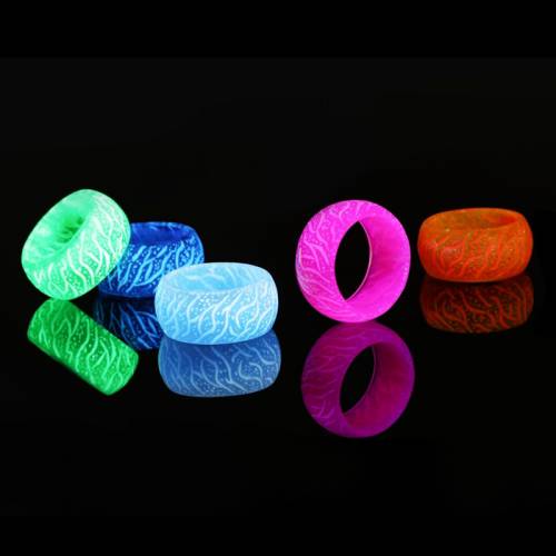 Fashion Colorful Luminous Resin Ring Women Men Fluorescent Glowing Rings Jewelry Glow In The Dark Finger Ring Band Halloween