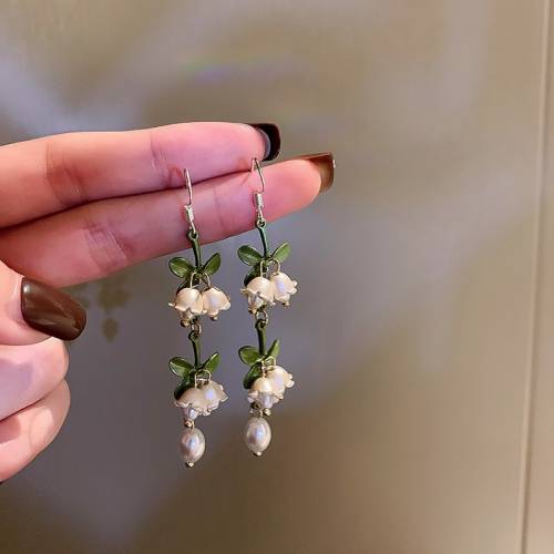 Japan Fresh Green Leaves Drop Earrings For Women Girls Elegant Long Flower Pearl Hook Brincos Jewelry Gift