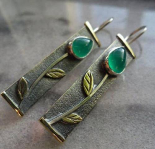 Vintage Carving Leaves Dangle Earrings for Women Ethnic Jewelry Bronze Color Teardrop-shaped Green Stone Hook Earrings