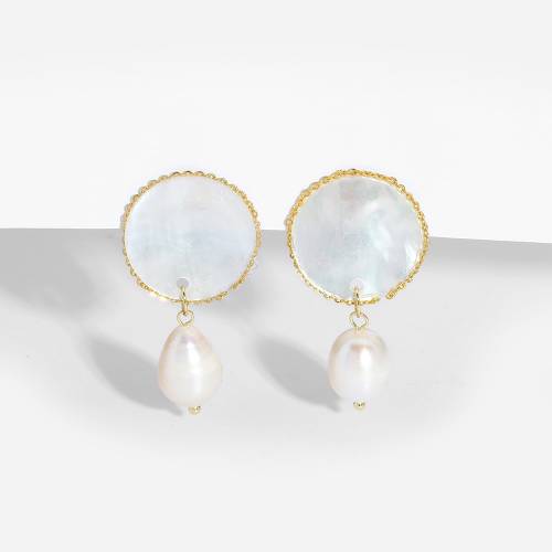 2022 New Round Natural Shell Studs Earrings Real Gold Plated Fresh Water Pearl Pendant Post Earring For Ladies Exquisite Jewelry