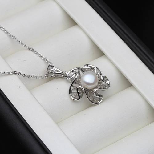 Classic Flower Freshwater Pearl Pendant For Women White Black Leaf Natural Pearl Pendants Party Gift
