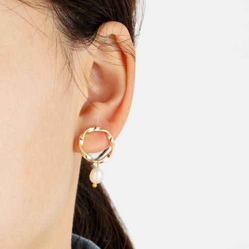 Fashion Natural Freshwater Pearl Drop Earrings Korea Style Geometric Round Ear Stud Earrings for Women Jewelry Gift